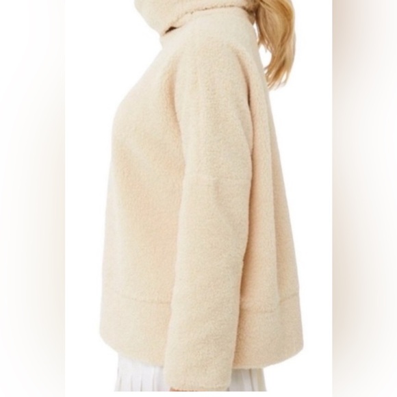 Tuckernuck Sherpa Pullover - Picture 6 of 11